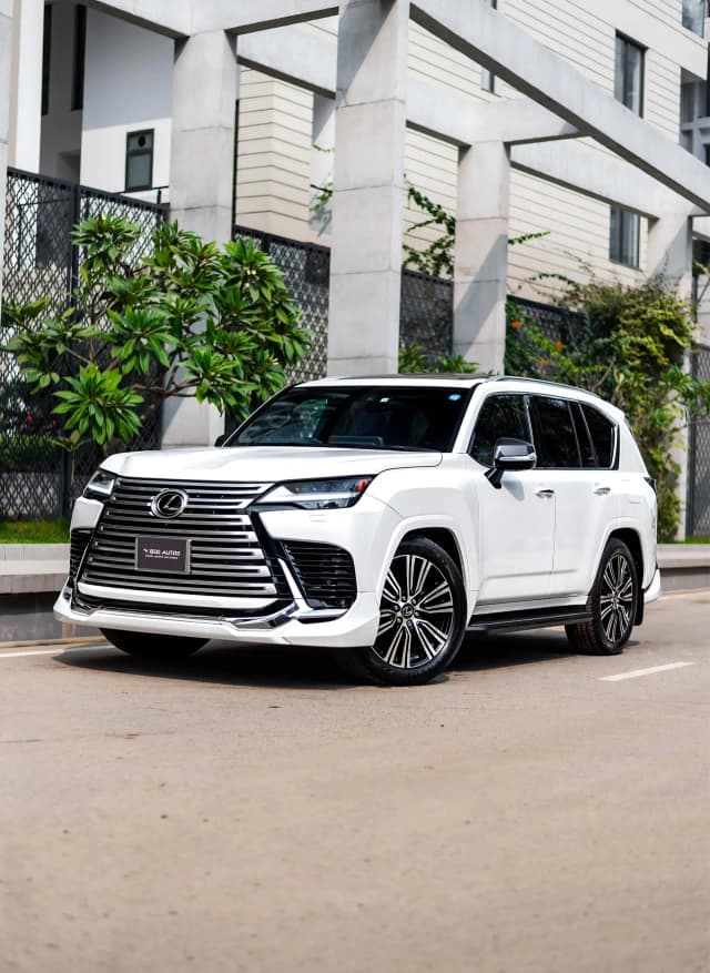 Lexus LX 600
