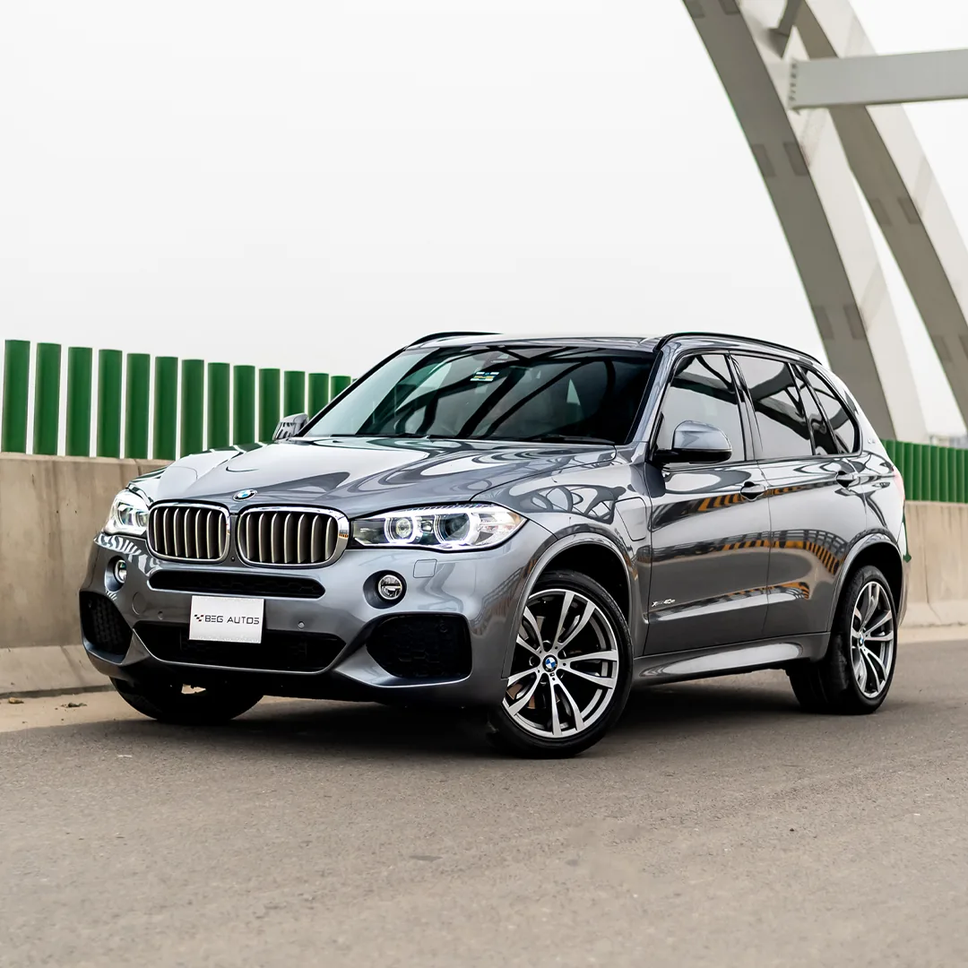 Front view of 2019 BMW 2019 in Grey