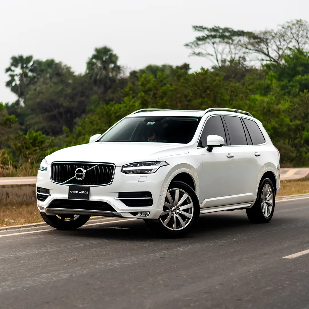 Front view of 2020 Volvo 2019 in White