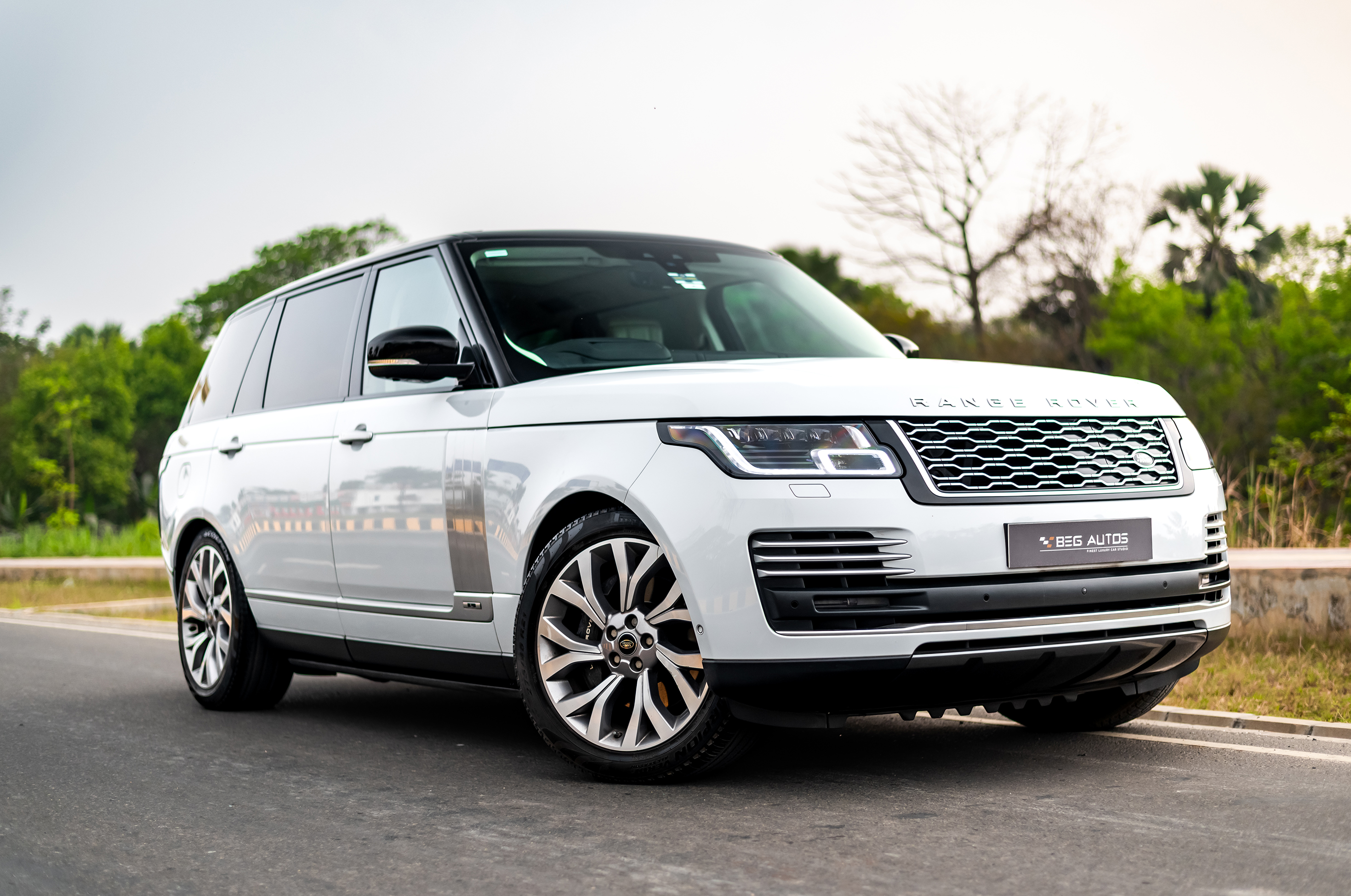 View of 2019 Land Rover 2019 in White